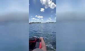 Scarlettkisessxo Sexy Babe Getting Fucked While Riding a Jetski Onlyfans Video